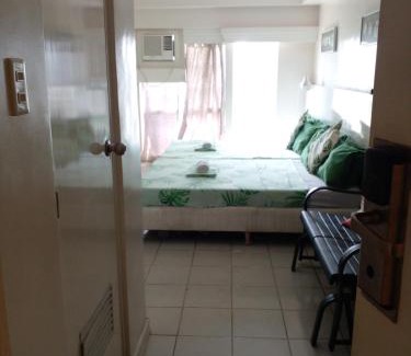 San Jose Apartment | Tagaytay Prime Residences with Swimming Pool & Viewing Deck