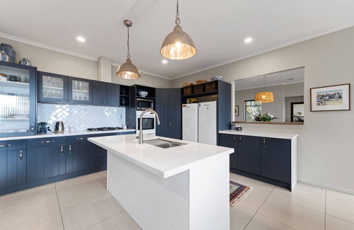 Kawaha Point House | "Taha Moana" Step out the door onto the lake front