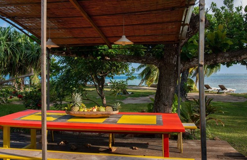 Otumai Villa | Tahiti Beach House, Beachfront Villa in Moorea, nice bath, under the trade winds