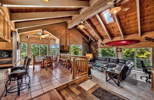 Country Club Estates House | Tahoe Aloha Cabin: TWO Kitchens & Living Rooms, Game Rm, Hot tub, Fitness Equip