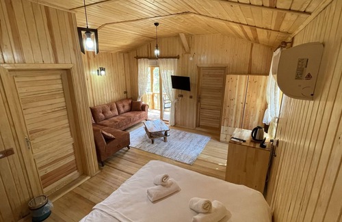 Emet Hotel | Tahtalı Gol Evleri