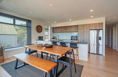 Tahunanui Apartment | Tahunanui Getaway in the Oceanview Apartments complex