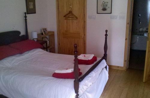 Ullapool Apartment | Taigh Sona easy access apartment with double bed