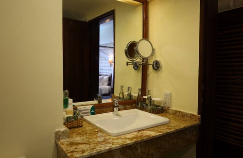 Taita Hills Hotel | Taita Hills Safari Resort & Spa