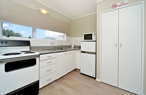 Takapuna Hotel | Takapuna Motor Lodge