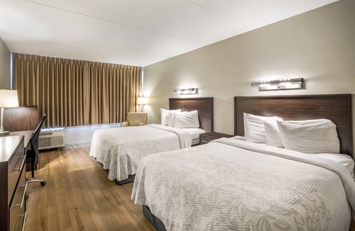 Woburn Hotel | Take An Amazing Vacation! Pet-Friendly Property, Near Liberty Ride Trolley Tour!