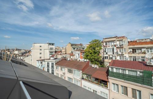 Harbiye Apartment | Taksim Petek Residence by Guestteori