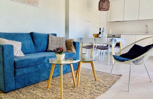 Torrox Costa Condo | Takvåning vid Havet med två Terrasser, Pool, Wi-fi, Garage