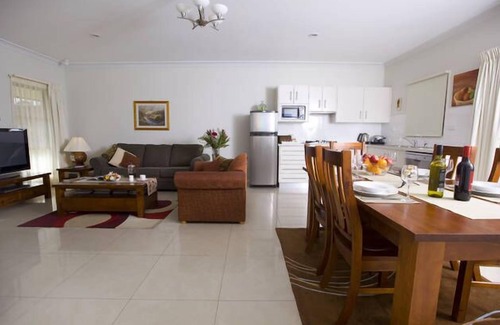 Lovedale House | Talga Estate, Lovedale - 2 Bedroom