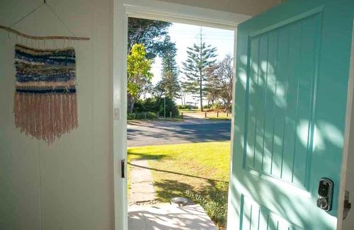 Bonny Hills House | Tallowood beachfront cottage