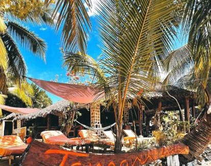Nosy Komba Cabin | Tamarin Lodge
