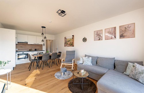 Ottendorf Apartment | TAMLiving Countryside 2BR Küche
