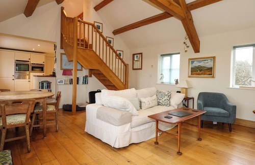 Garn Fadryn House | TAN Y FFORDD, pet friendly, character holiday cottage in Tudweiliog