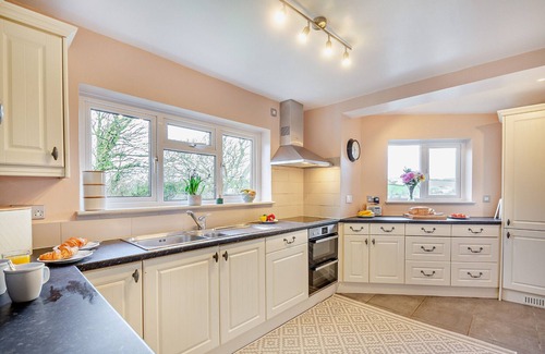 Llanengan House | Tan Yr Orsedd - Four Bedroom House, Sleeps 7