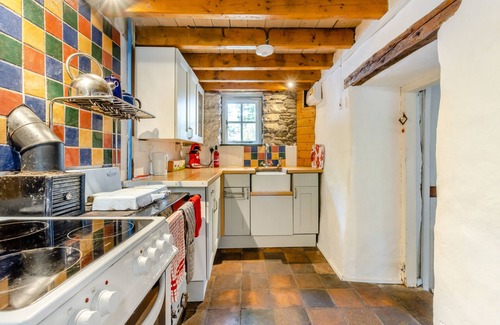Bethania House | Tanybryn Cottage - Three Bedroom House, Sleeps 5