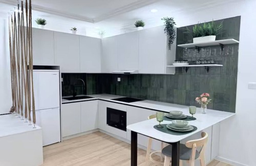 Downtown Ulaanbaatar Apartment | Tara Temple Studio: Cozy, Modern Retreat near Korean Embassy