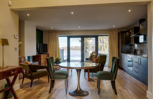 Wing Cottage | Tarn End Cottage 8, Talkin Tarn, Brampton ideal for a romantic break overlooking the Tarn