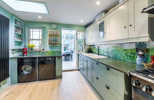 Arundel Cottage | Tarrant St Cottage with lovely garden