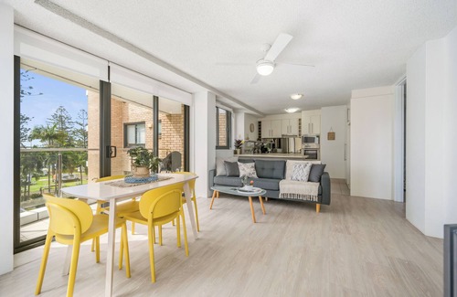 Port Macquarie Apartment | Tasman Towers 4 - Conveniently located in the CBD