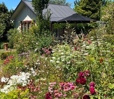 Tasman House | Tasman Village Cottage