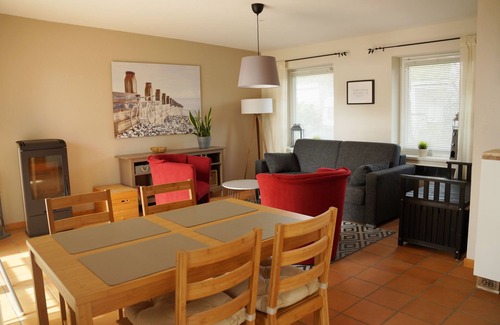 Klocksdorf House | Tasteful vacation home with fireplace directly on the lake and own sauna. Klocksdorf