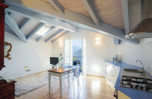 Sant'Agata Apartment | Tastefully furnished 3-room apartment with balcony and garden