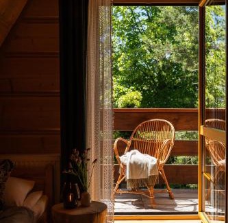 Poronin Ski Chalet | TATRA COTTAGE góralski domek z kominkiem
