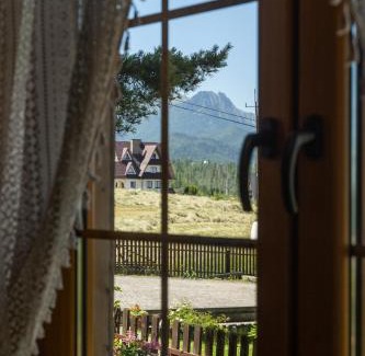 Poronin Ski Chalet | TATRA COTTAGE góralski domek z kominkiem
