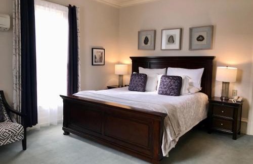 Wolfville Hotel | Tattingstone Inn