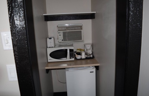 Medicine Hat Hotel | TC Motel