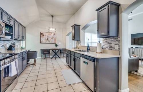 North Central Carrollton House | TCH - 3bd/2.5ba home in Carrollton with Workspace