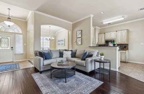 Rockwall House | TCH - Cozy 3bd/2ba home in Rockwall with Workspace