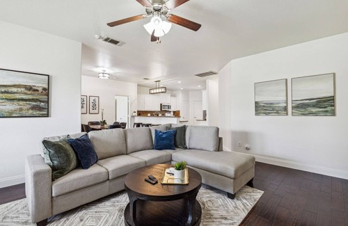 Celina House | TCH - Spacious 5bd/3ba home in Celina w/Workspace