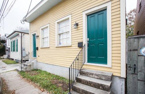 East Riverside House | Tchoup House One