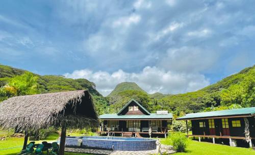 Teahupoo House | Te Fare Manulani