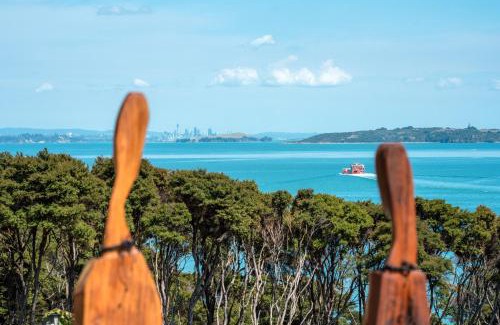 Omiha House | Te Whau Retreat - The Cottage - Be My Guest Waiheke