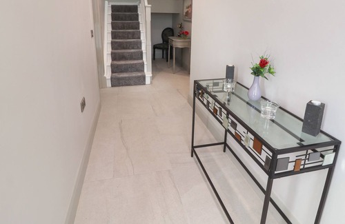 Corofin House | TEACH DE BARRA, pet friendly, with a garden in Corofin, County Clare