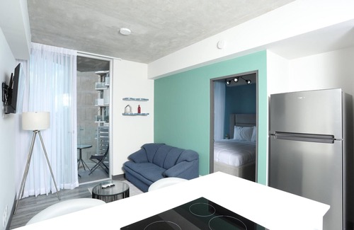 Mata Redonda Apartment | Teal at 12, City Views and Wonderland Vibes!