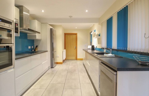 Irstead House | TEALBY, family friendly, luxury holiday cottage in Horning