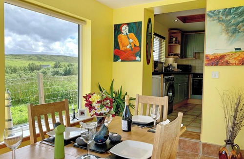 Flashader Cottage | Teeny’s Cottage is a spacious family holiday home set all on the ground floor.