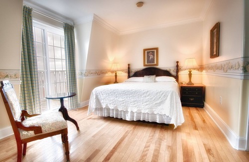 Baddeck Hotel | Telegraph House