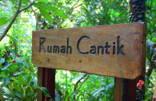 Banjartegehe Villa | Temple Retreat Rumah Cantik