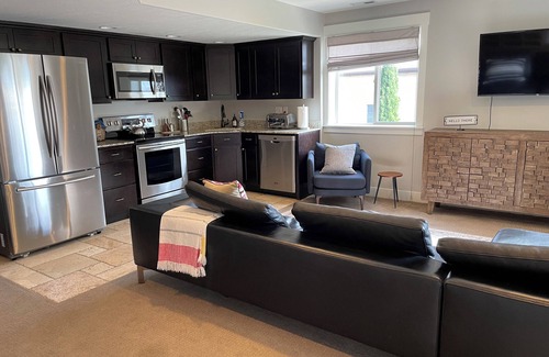 South Jordan Apartment | Temple Views