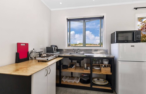 Matakana House | Ten 37 - Matakana Holiday Home