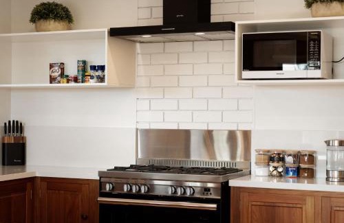 Bakers Beach House | Ten Fifty Bakers