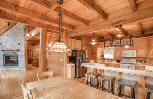 Ten Mile Cabin | Ten Mile Cabin/with boat dock