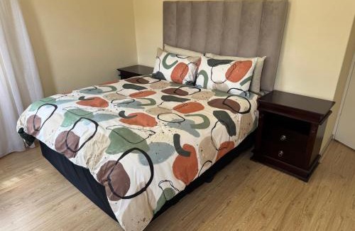 Die Hoewes House | Tendani Full-House
