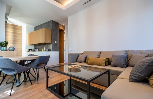 La Trinidad-San Juan y Todos los Santos House | Tendillas Suites