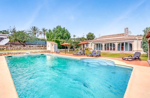 Tarraula Villa | Tennis Villa Rosalia