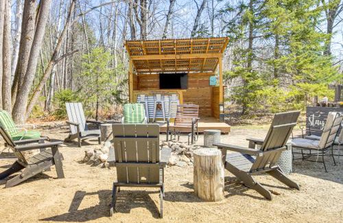 Puposky House | Tenstrike Lake House on 60 Acres Hike and Fish!